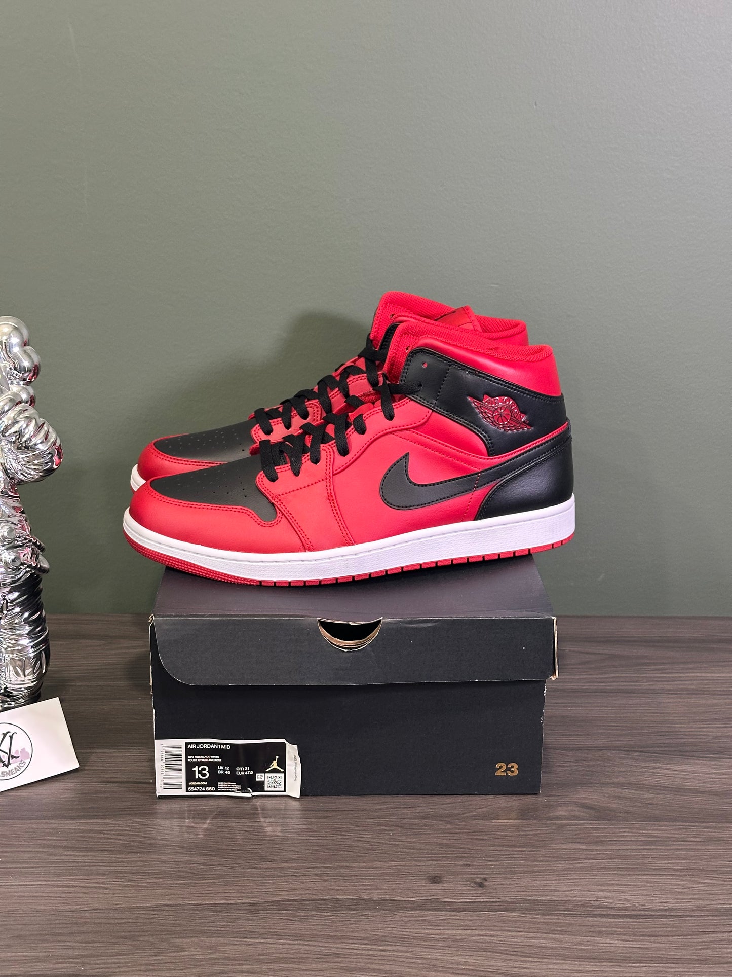 Jordan 1 Mid Reverse Bred