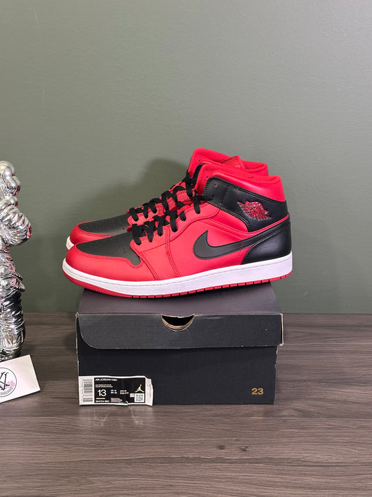 Jordan 1 Mid Reverse Bred
