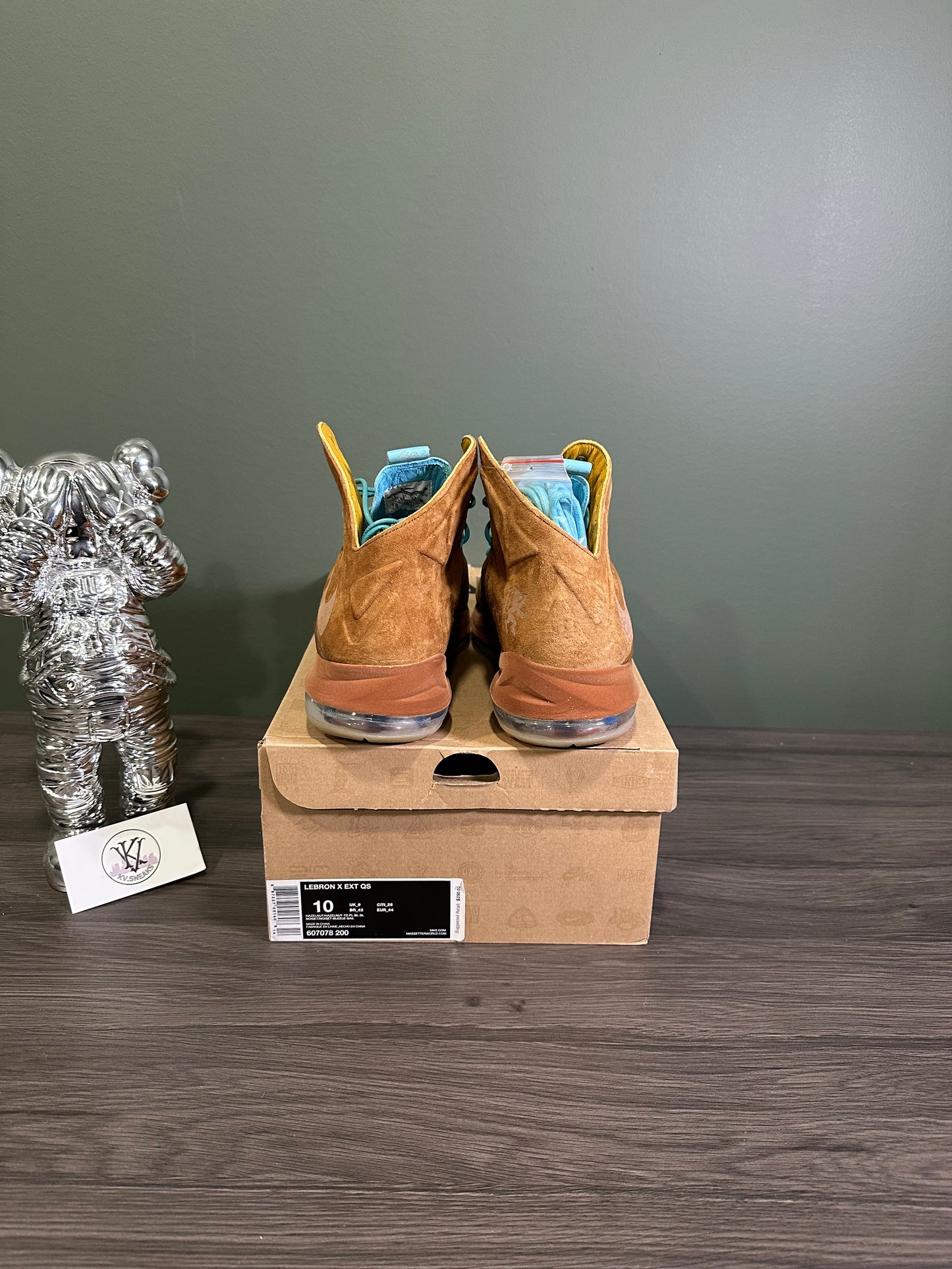 LeBron EXT Hazelnut