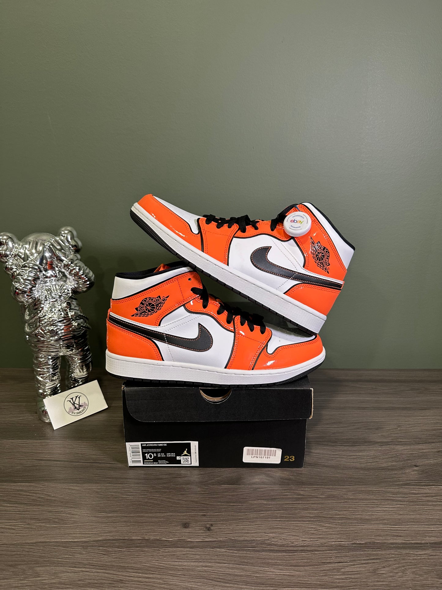 Jordan 1 Mid SE Turf Orange
