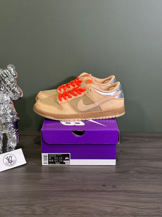 Dunk Low SB Som Tum