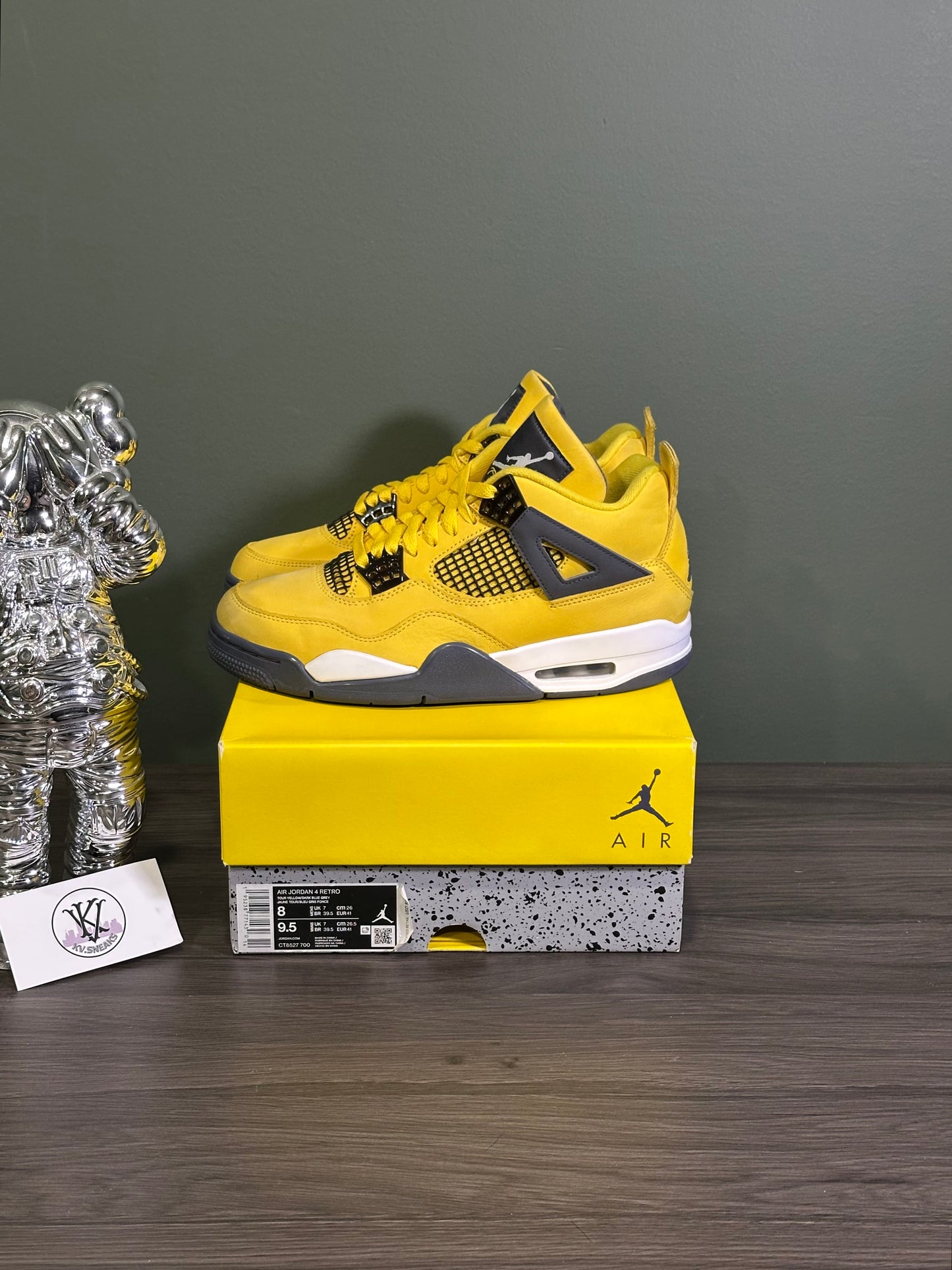 Jordan 4 Lightning