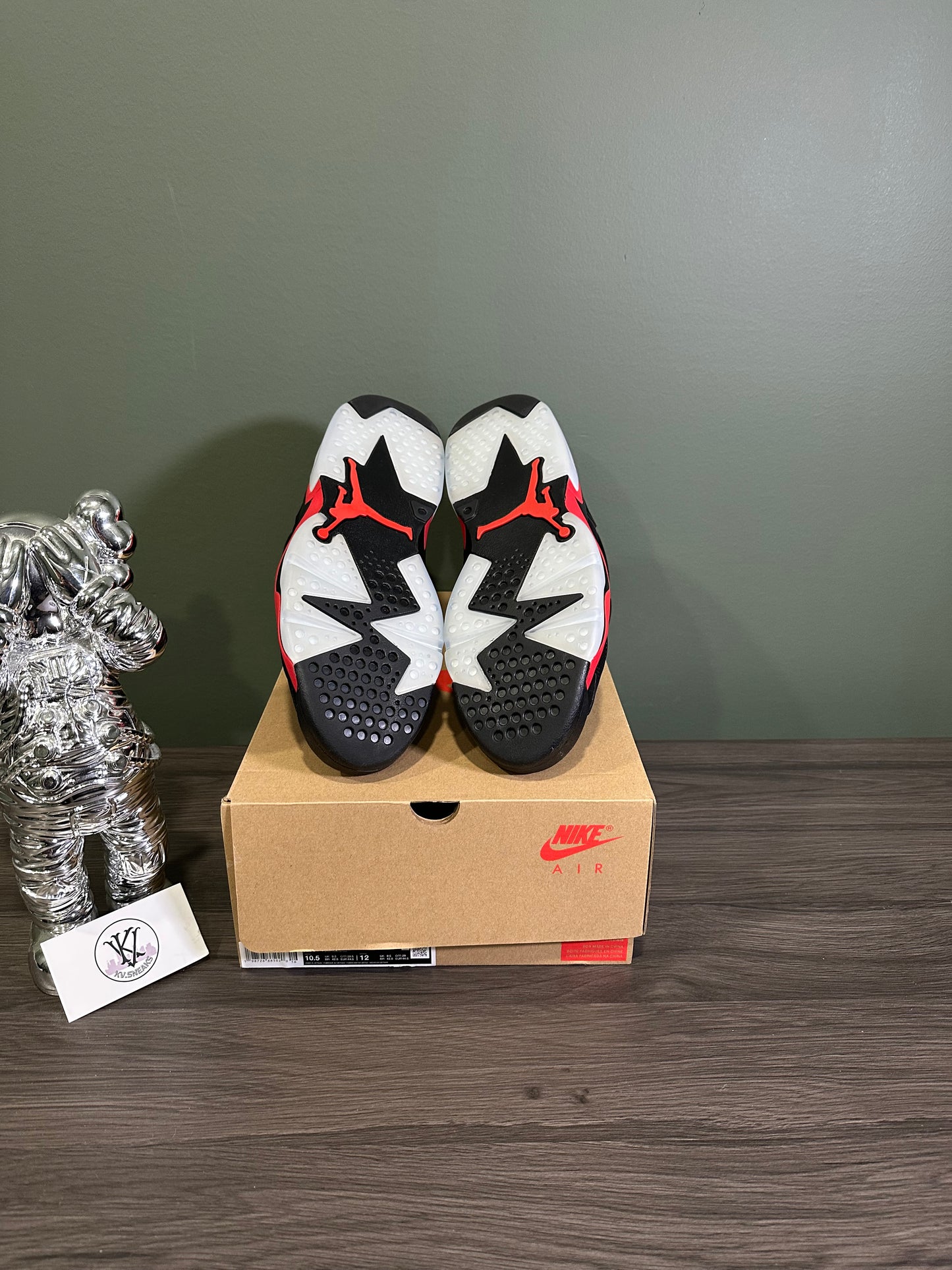 Jordan 6 Infrared Salesman