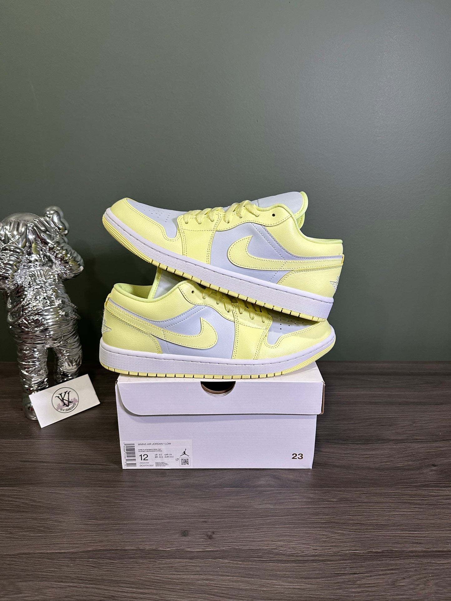 Jordan 1 Low Lemonade
