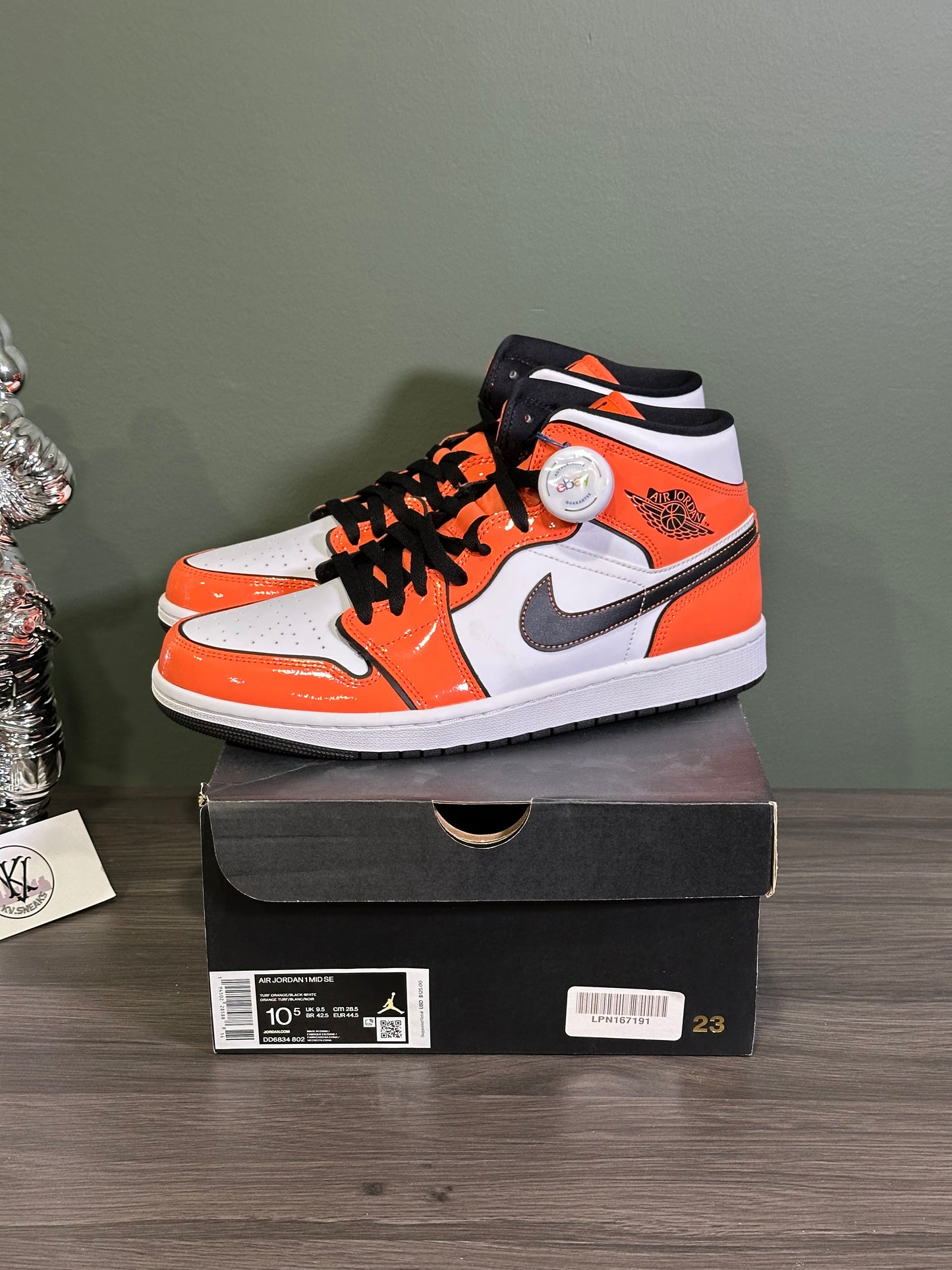 Jordan 1 Mid SE Turf Orange