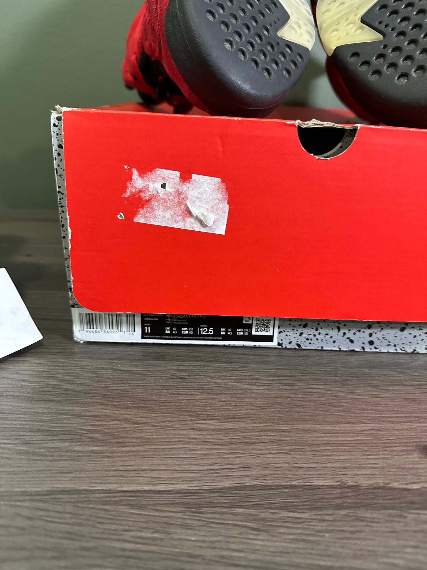 Jordan 6 Toro Bravo