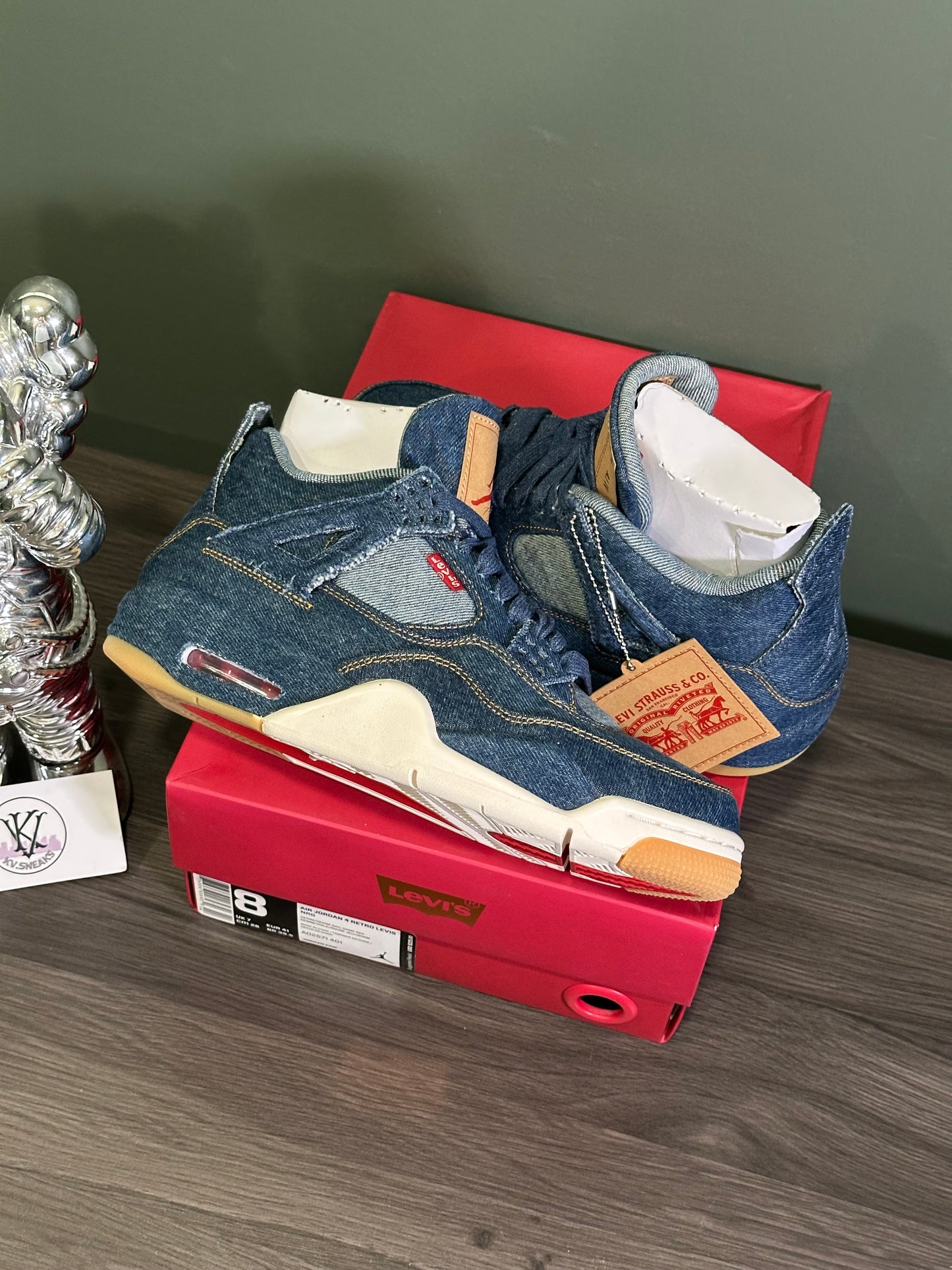 Jordan 4 Levi’s Denim (Levi’s Logo)