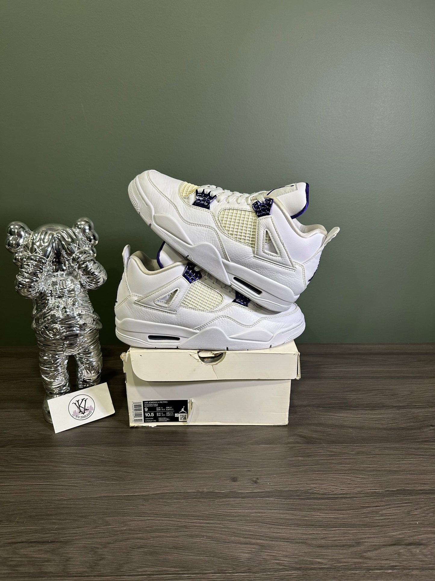 Jordan 4 Metallic Purple