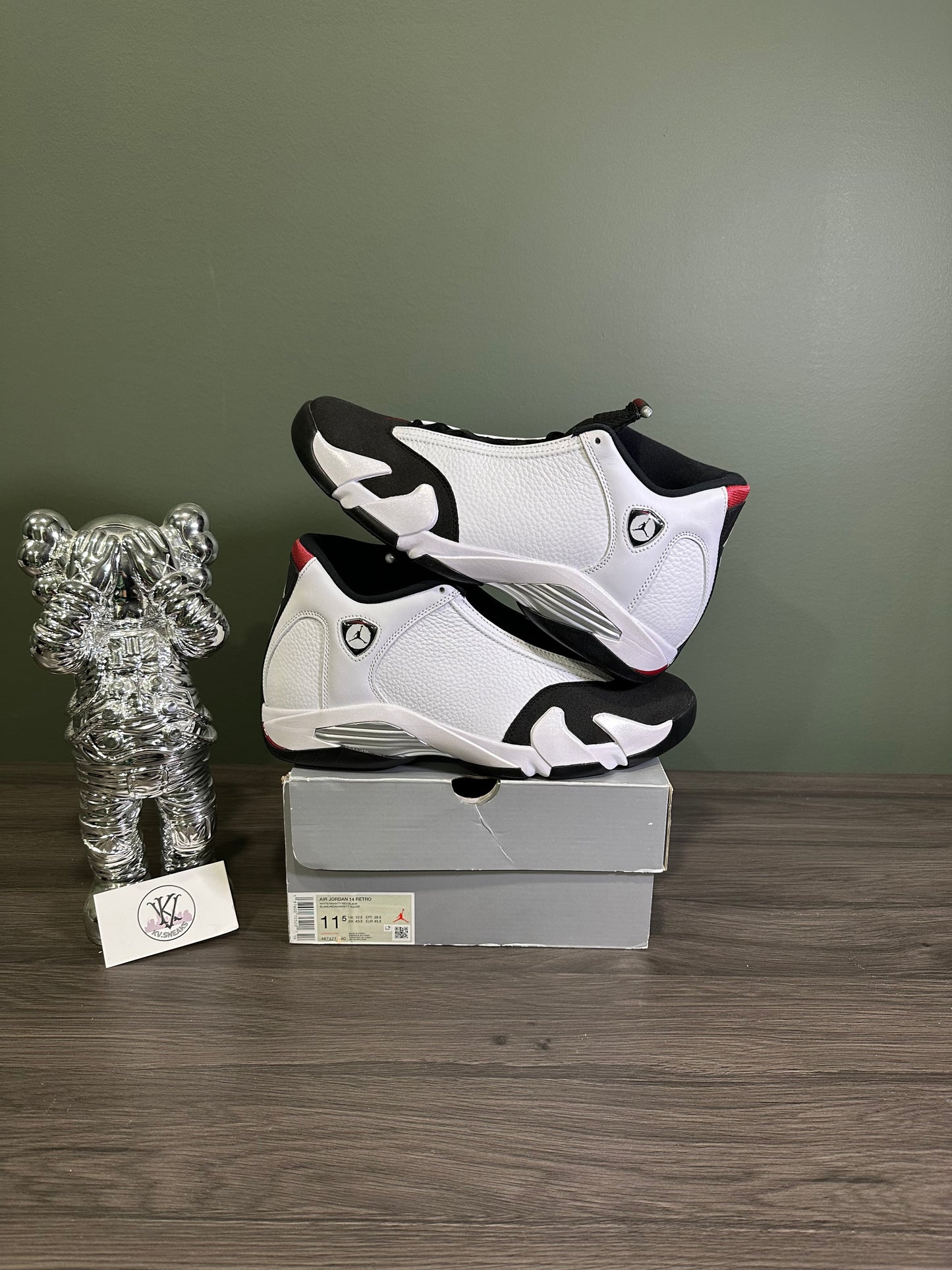 Jordan 14 Black Toe 2024