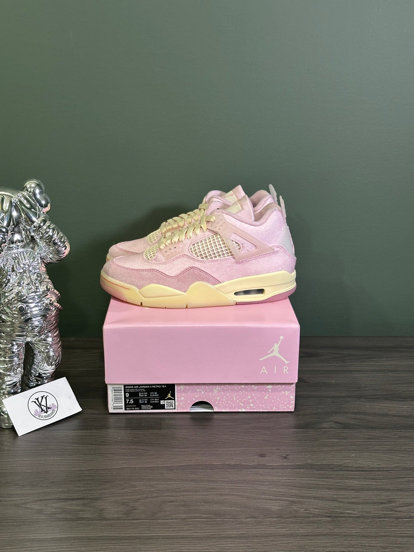Jordan 4 Iced Carmine