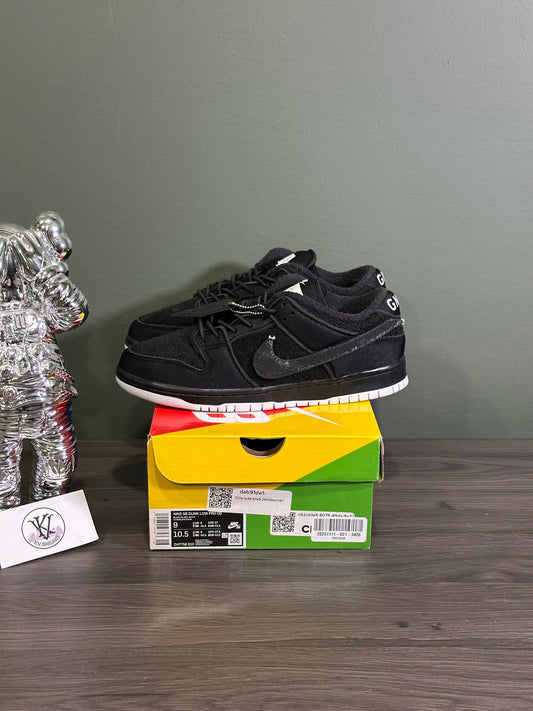 Dunk Low SB Gnarhunters