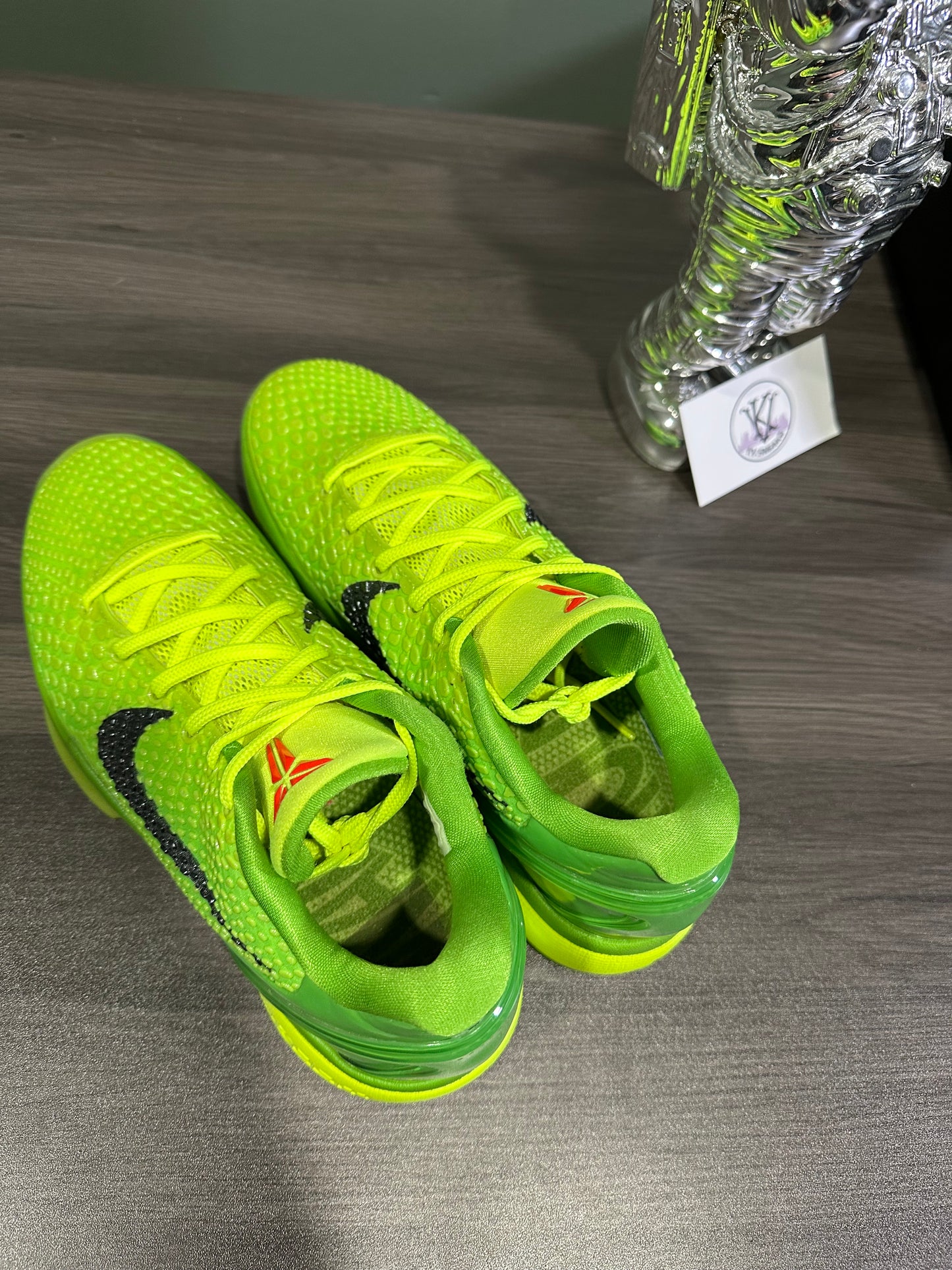 Kobe 6 Grinch 2020
