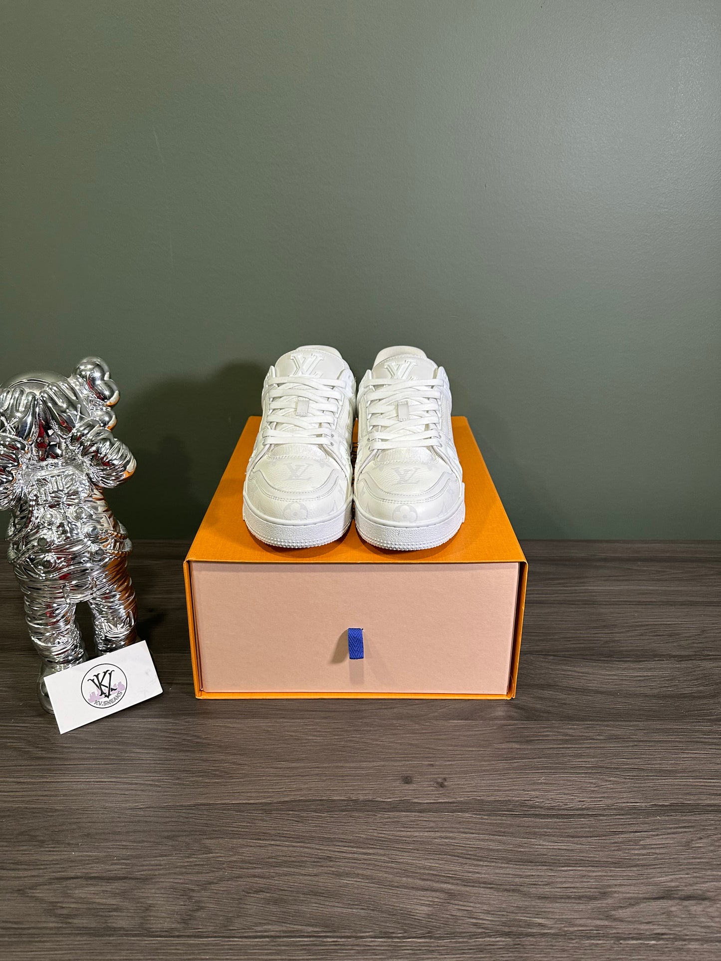 Louis Vuitton Trainer White Monochrome