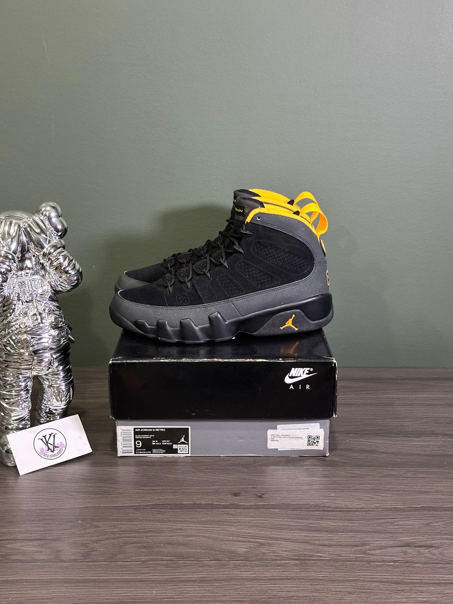 Jordan 9 Dark Charcoal University Gold