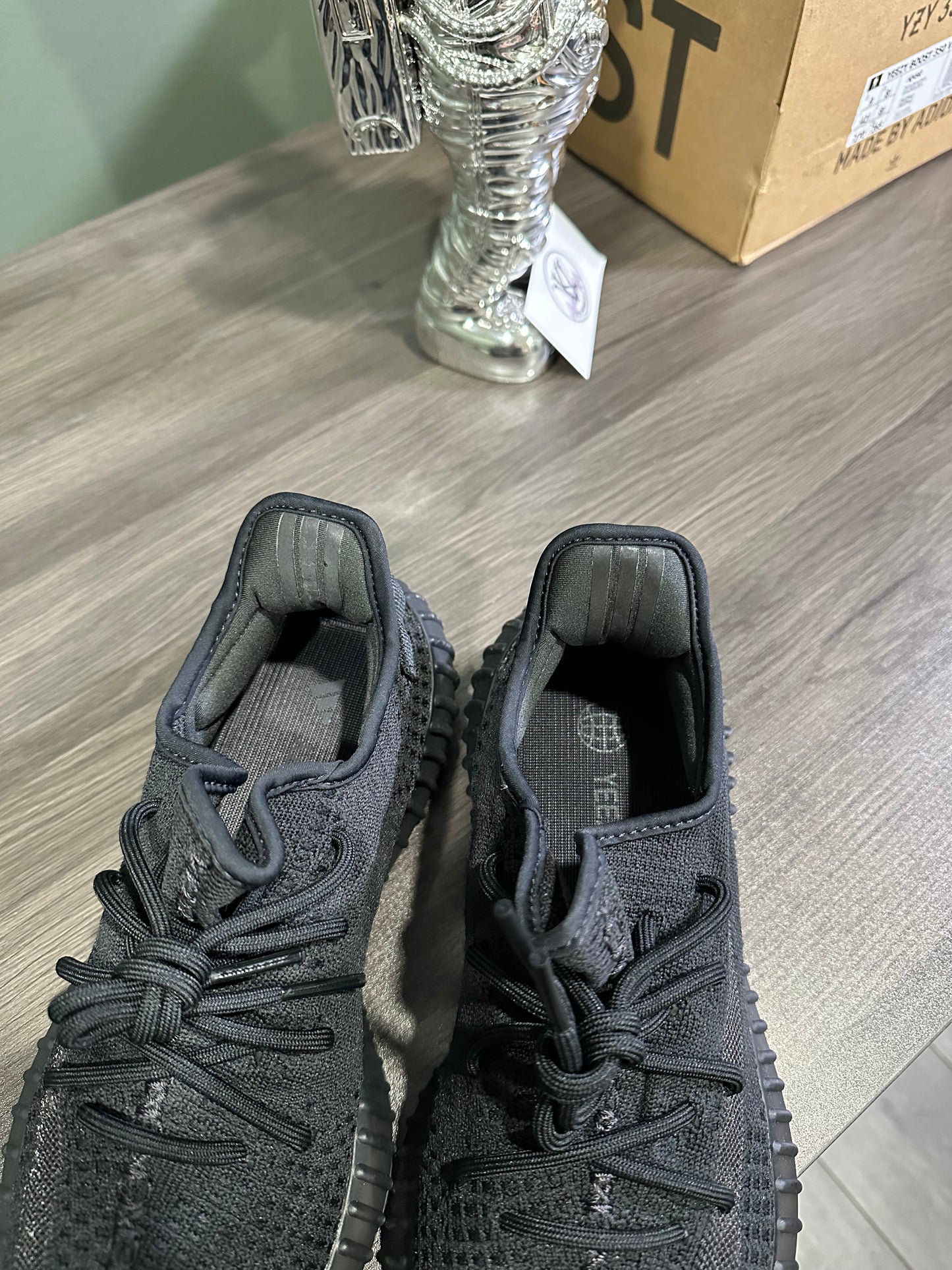 Yeezy 350 Onyx