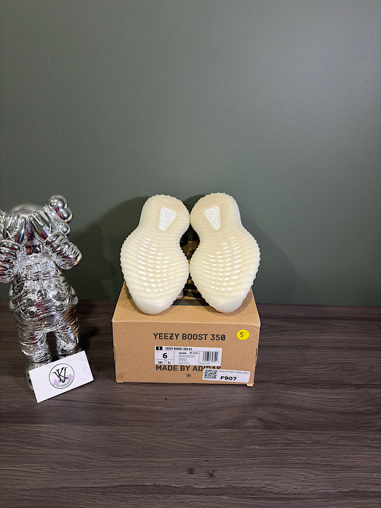 Yeezy 350 Mono Ice