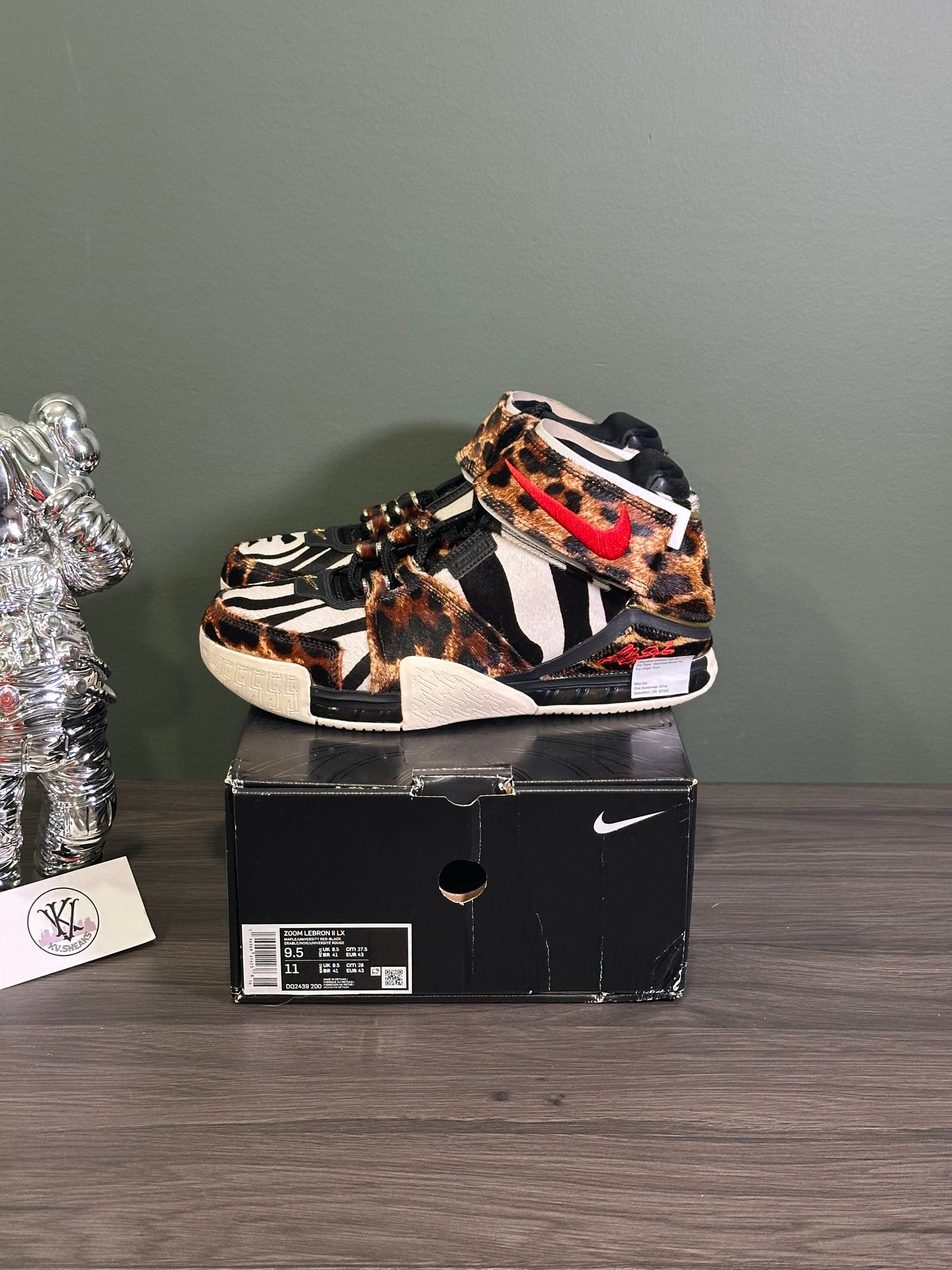 LeBron 2 LX Beast