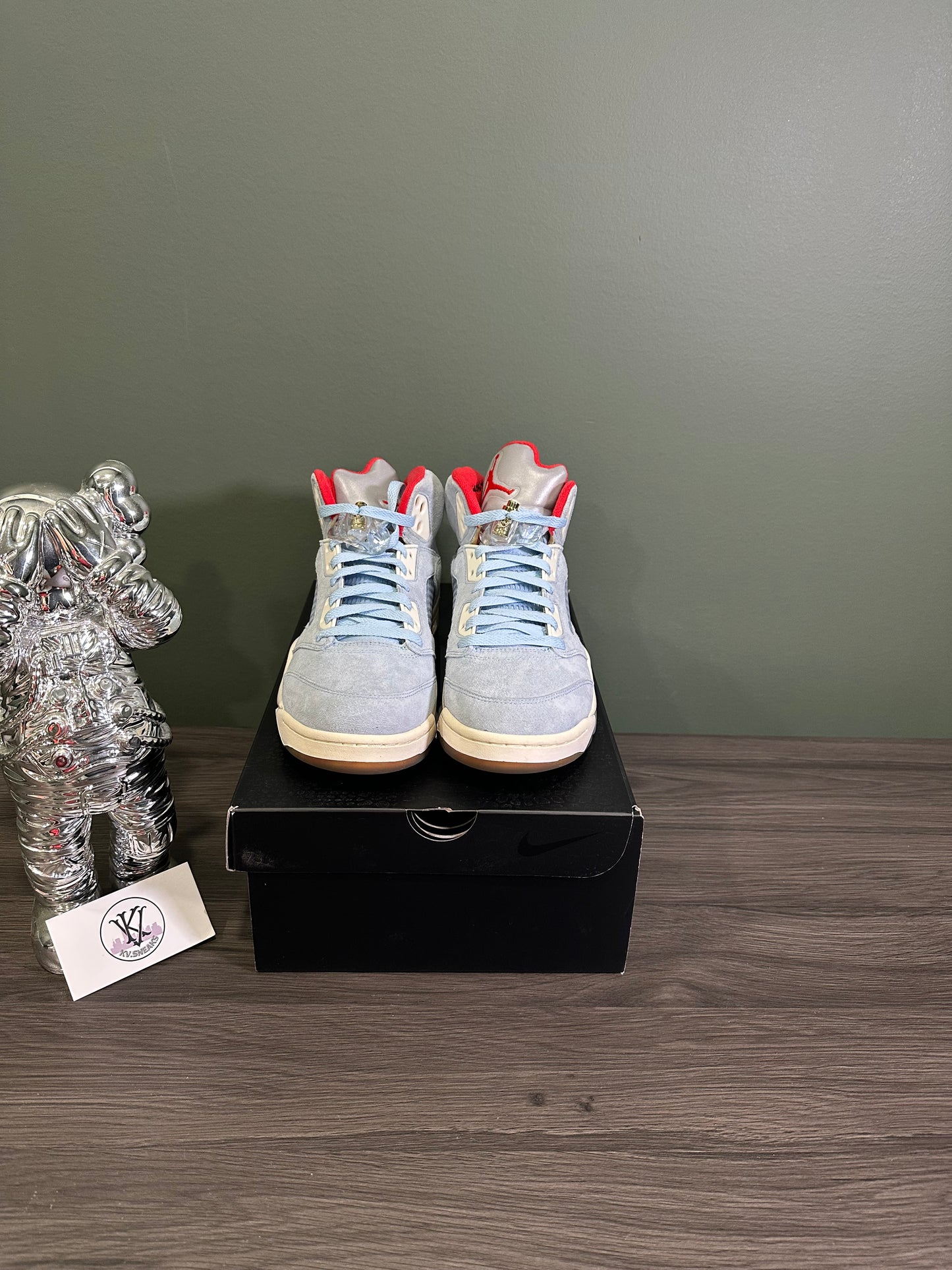 Jordan 5 Trophy Room Ice Blue