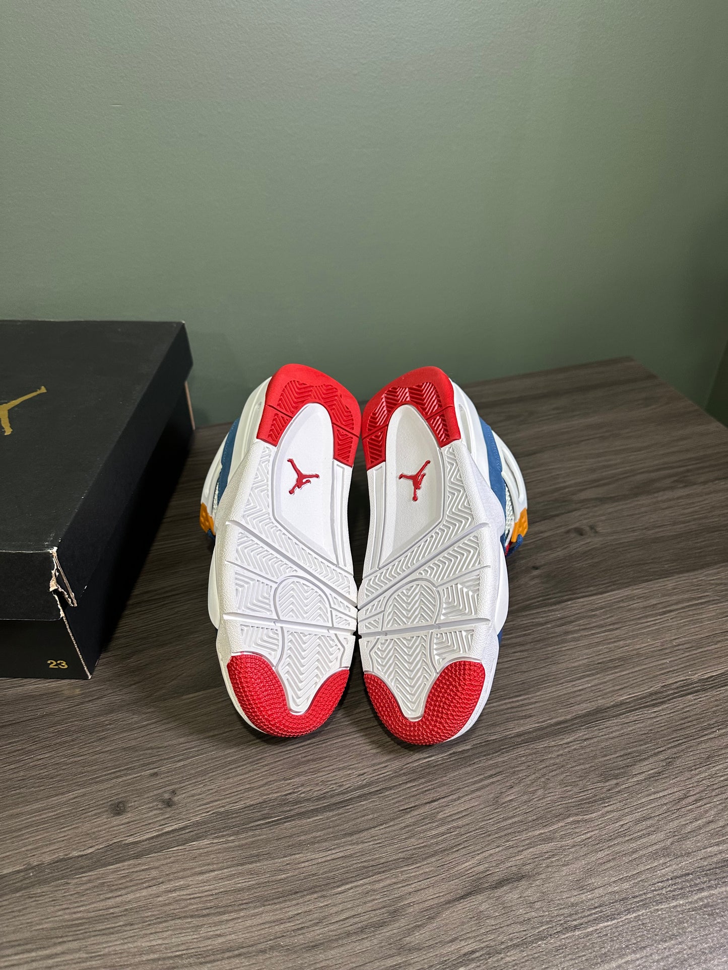 Jordan 4 Messy Room (GS)