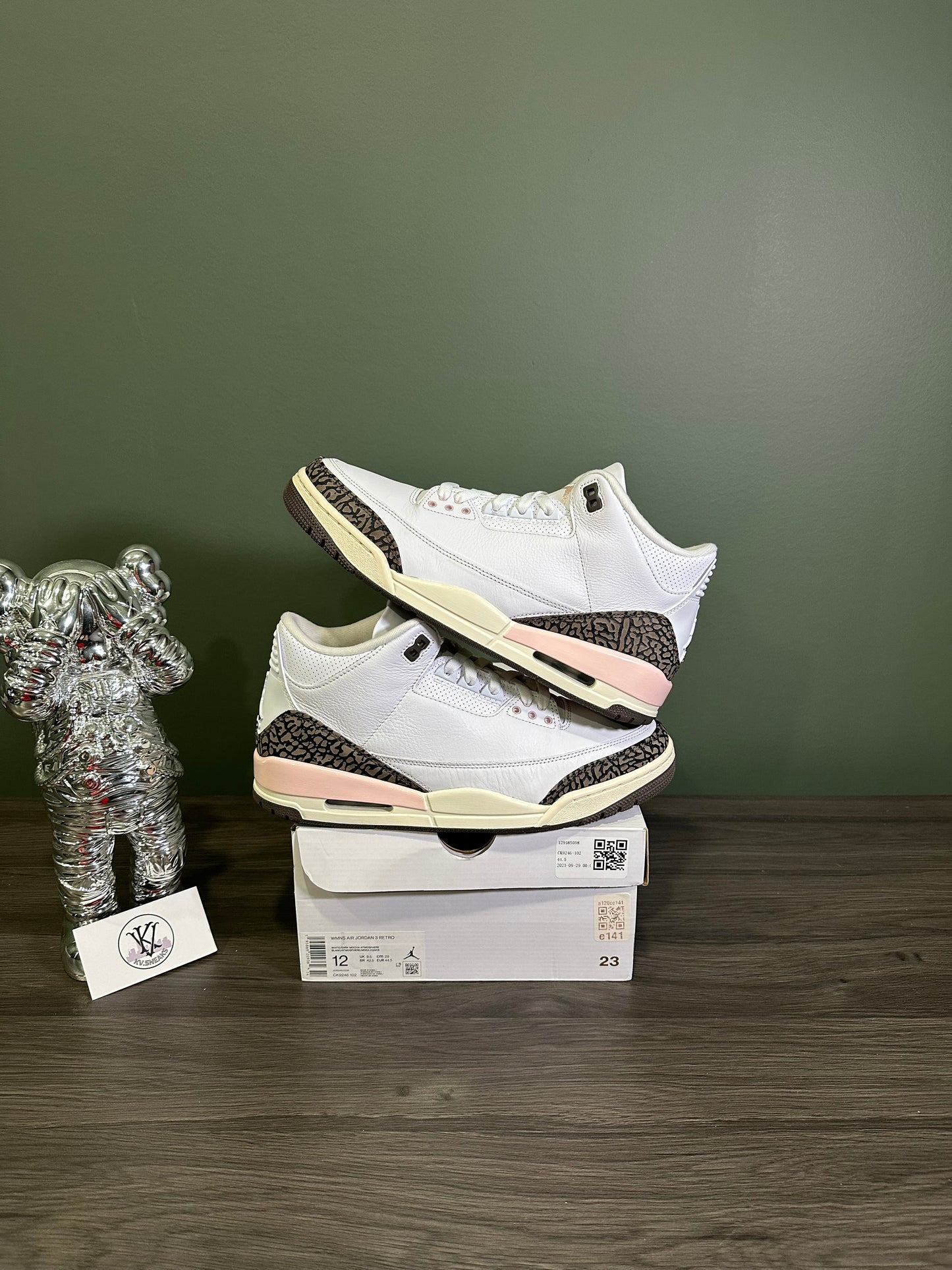 Jordan 3 Neapolitan Dark Mocha