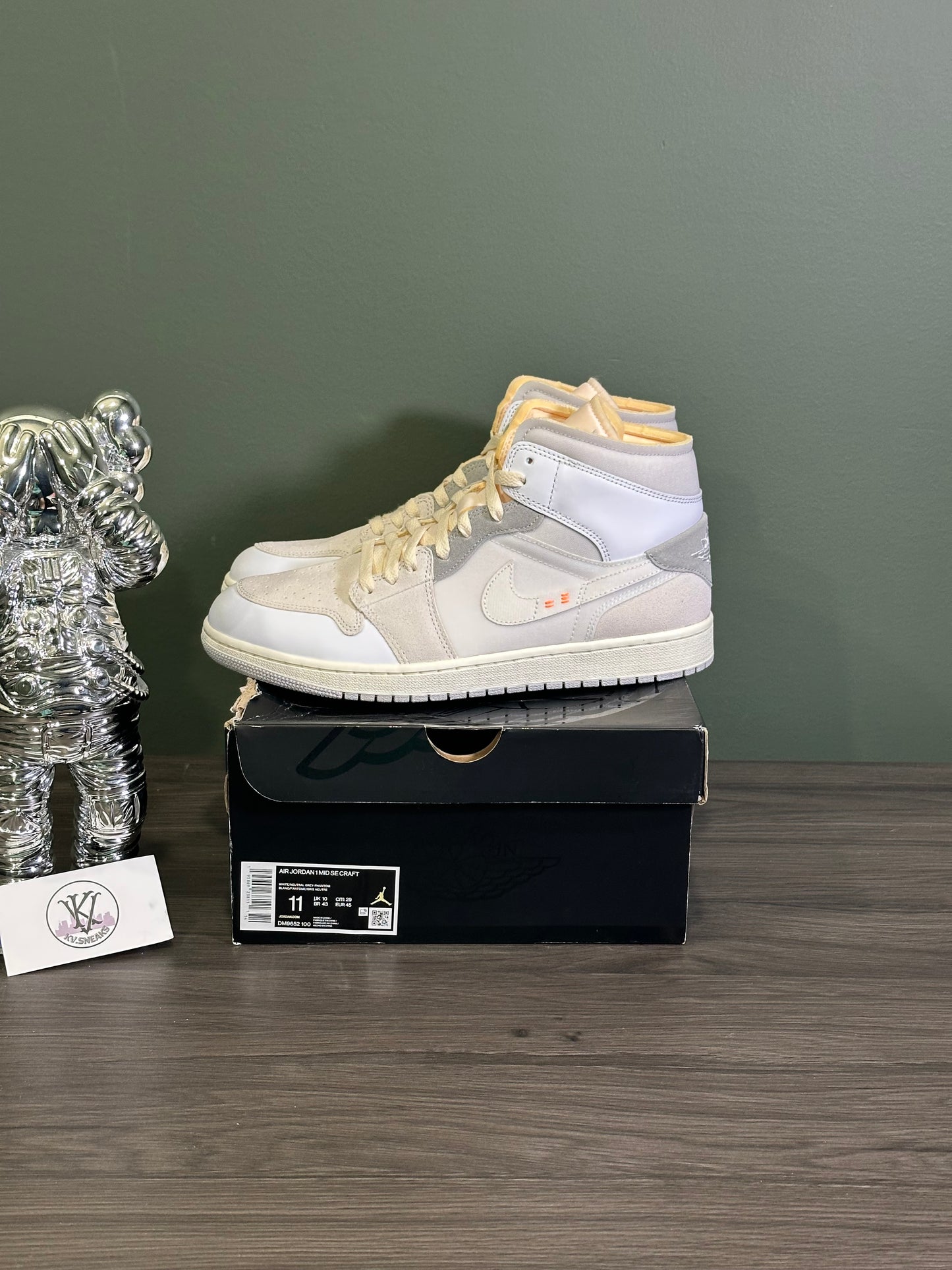 Jordan 1 Mid Craft Inside Out White Grey