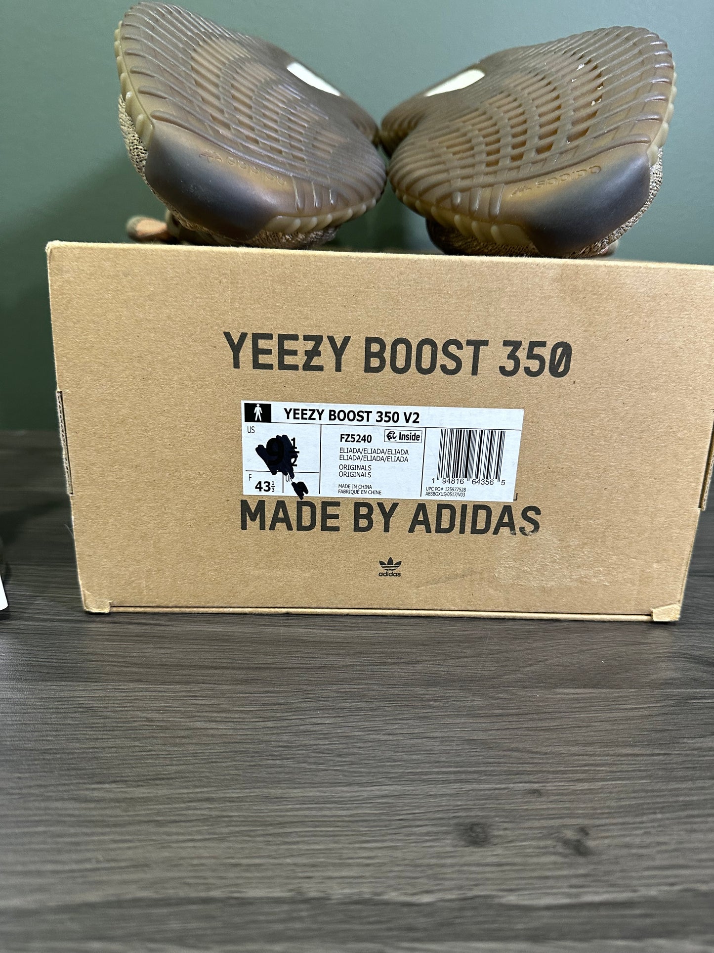 Yeezy 350 Sand Taupe