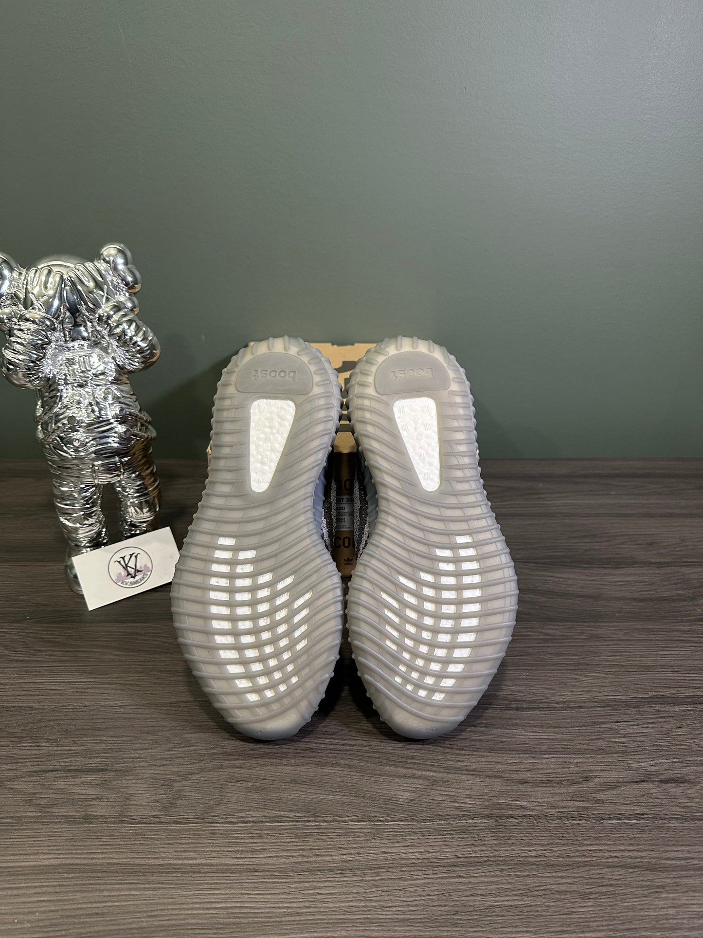 Yeezy 350 Beluga 2.0