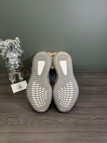 Yeezy 350 Beluga 2.0