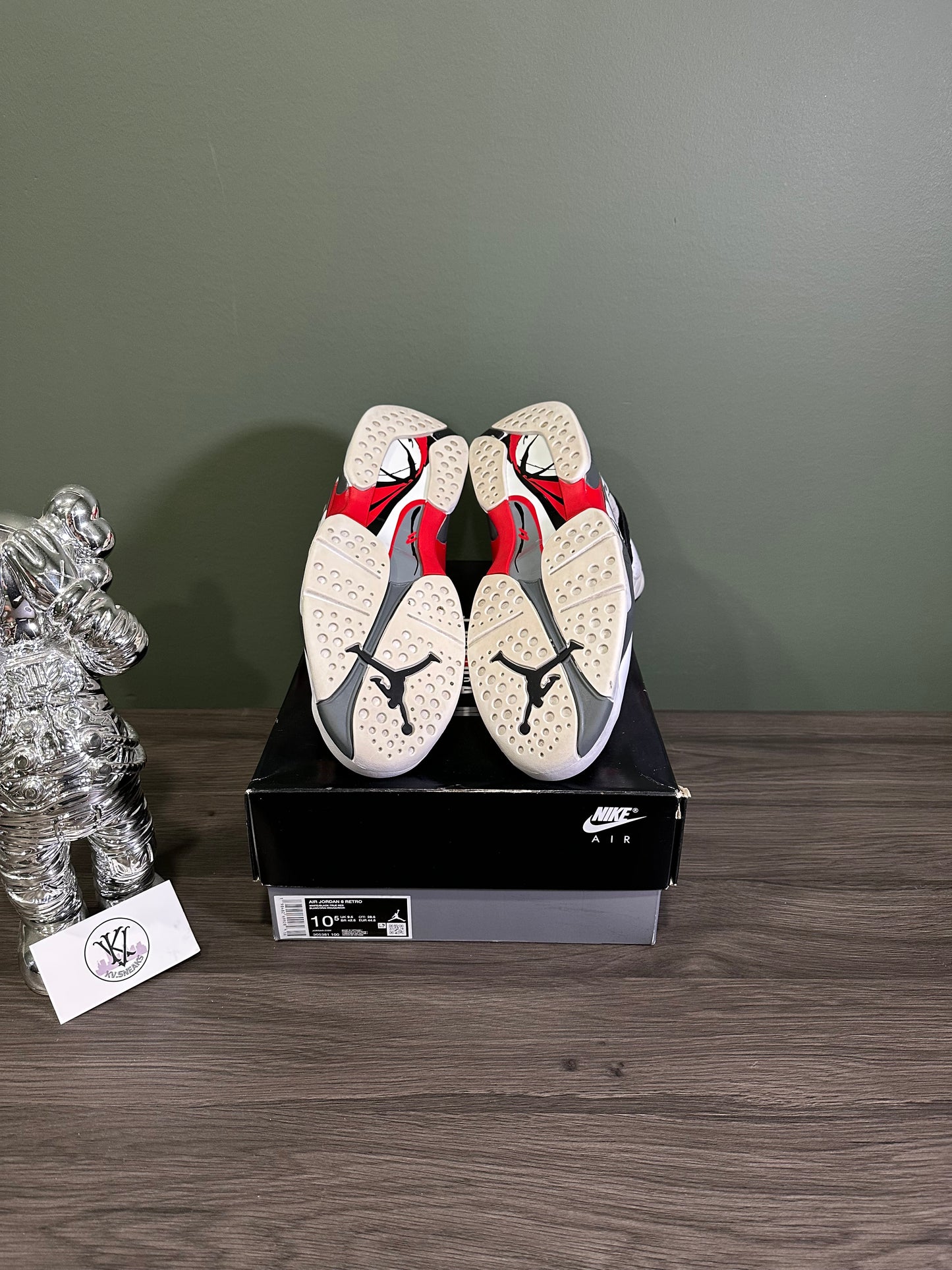 Jordan 8 White True Red 2025