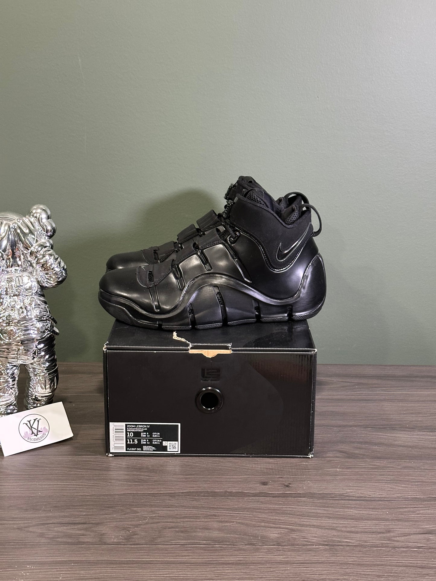 LeBron 4 Black Anthracite