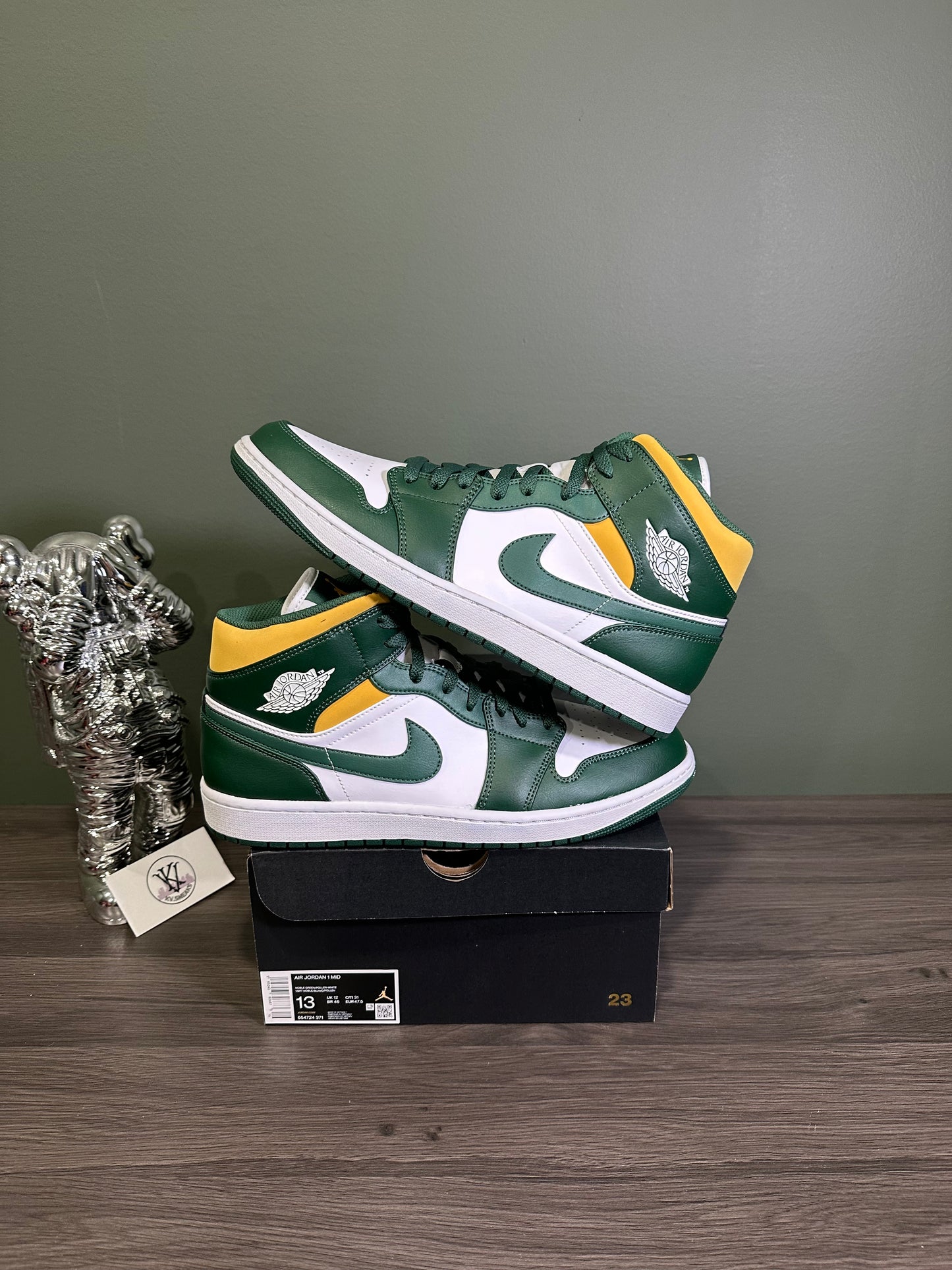 Jordan 1 Mid Sonics