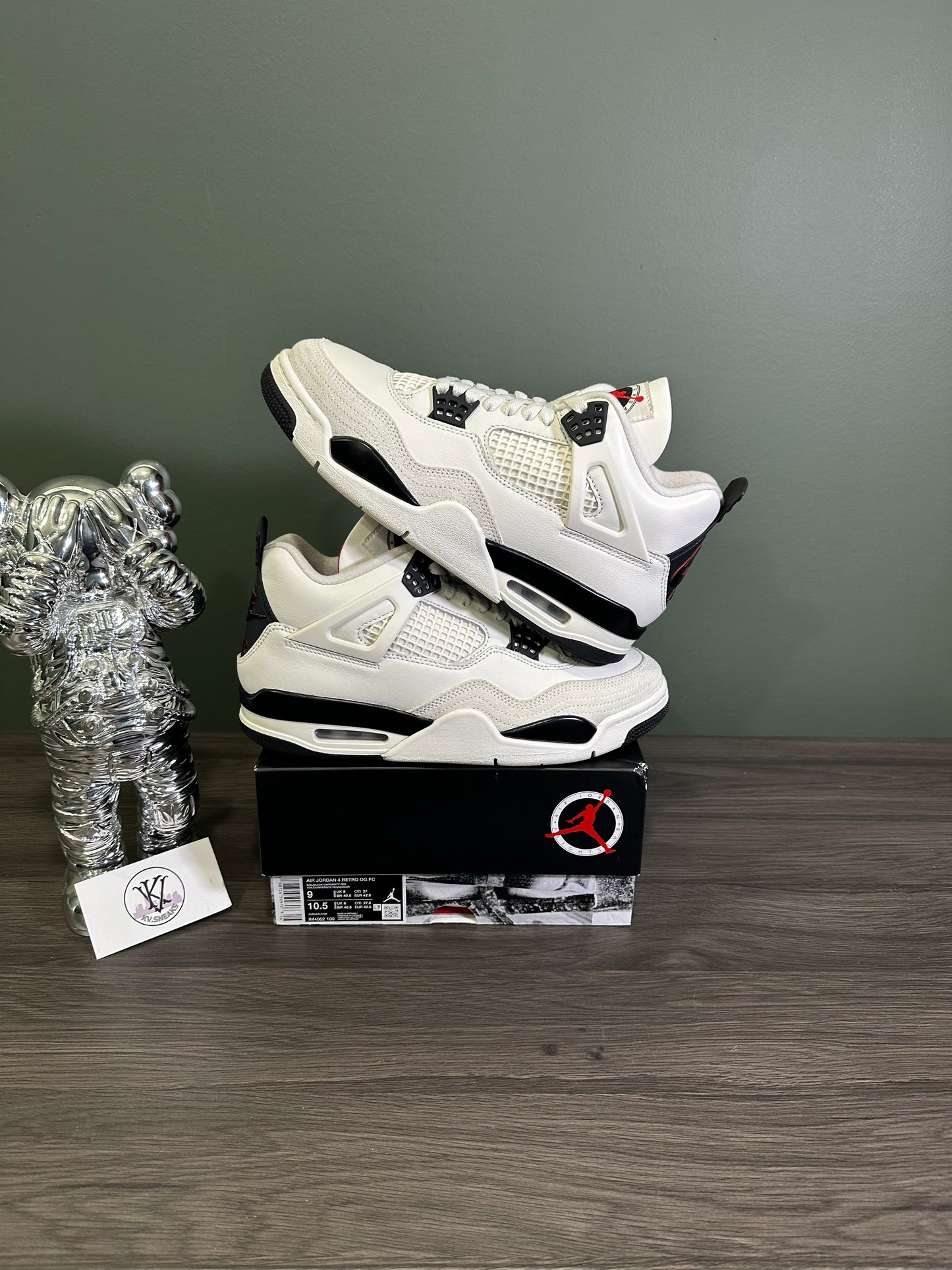Jordan 4 Flight Club