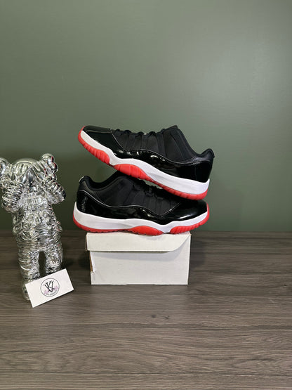 Jordan 11 Low Bred