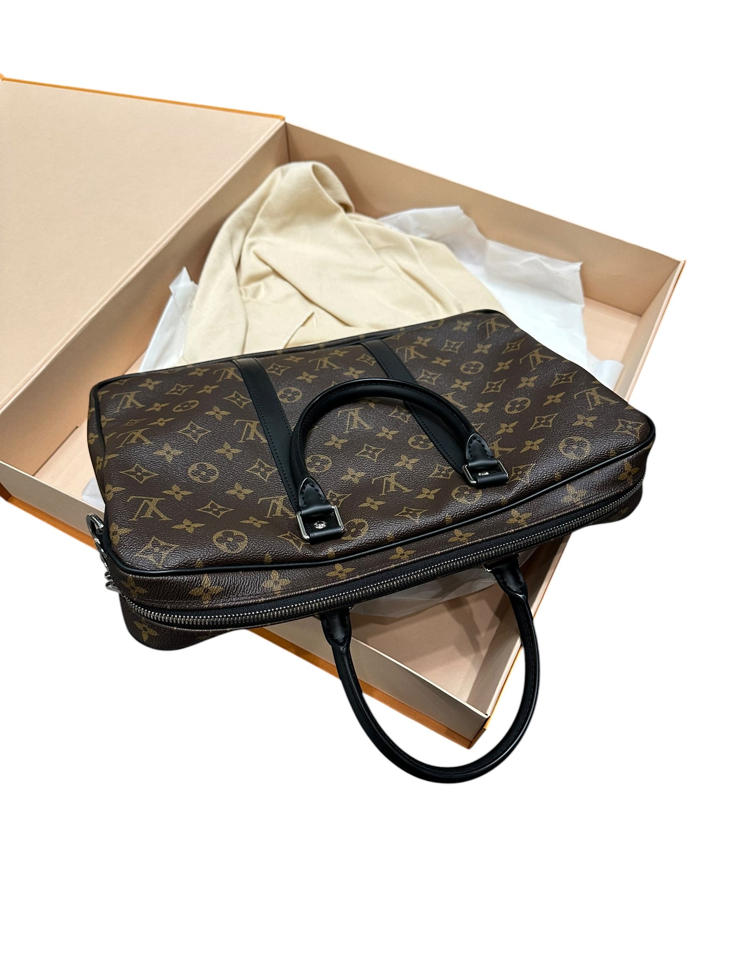 LOUIS VUITTON MONOGRAM DOCUMENTS VOYAGE BRIEFCASE