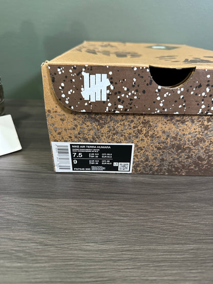 Nike Air Terra Humara Undefeated Cargo Khaki