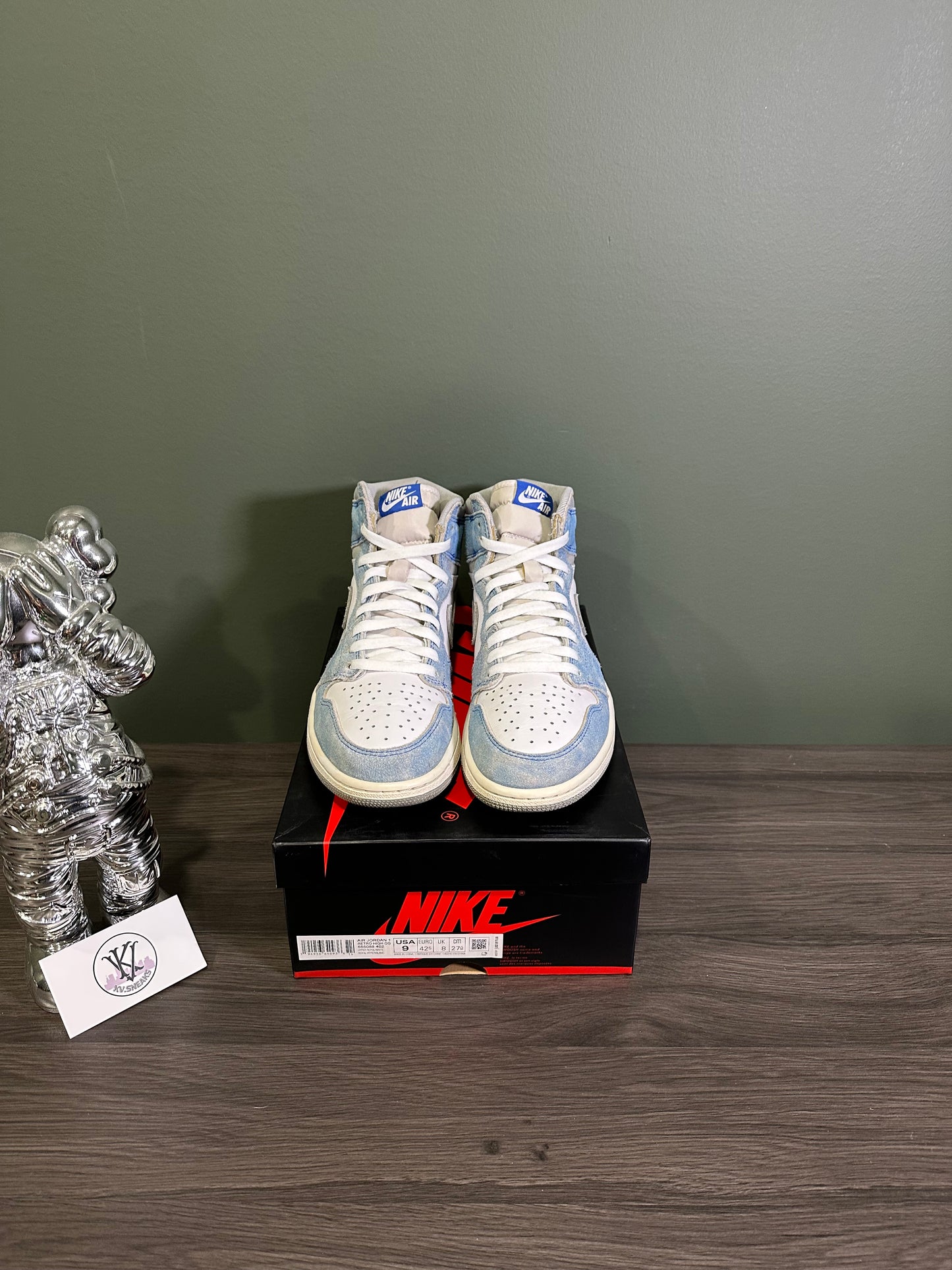 Jordan 1 High Hyper Royal Smoke Grey
