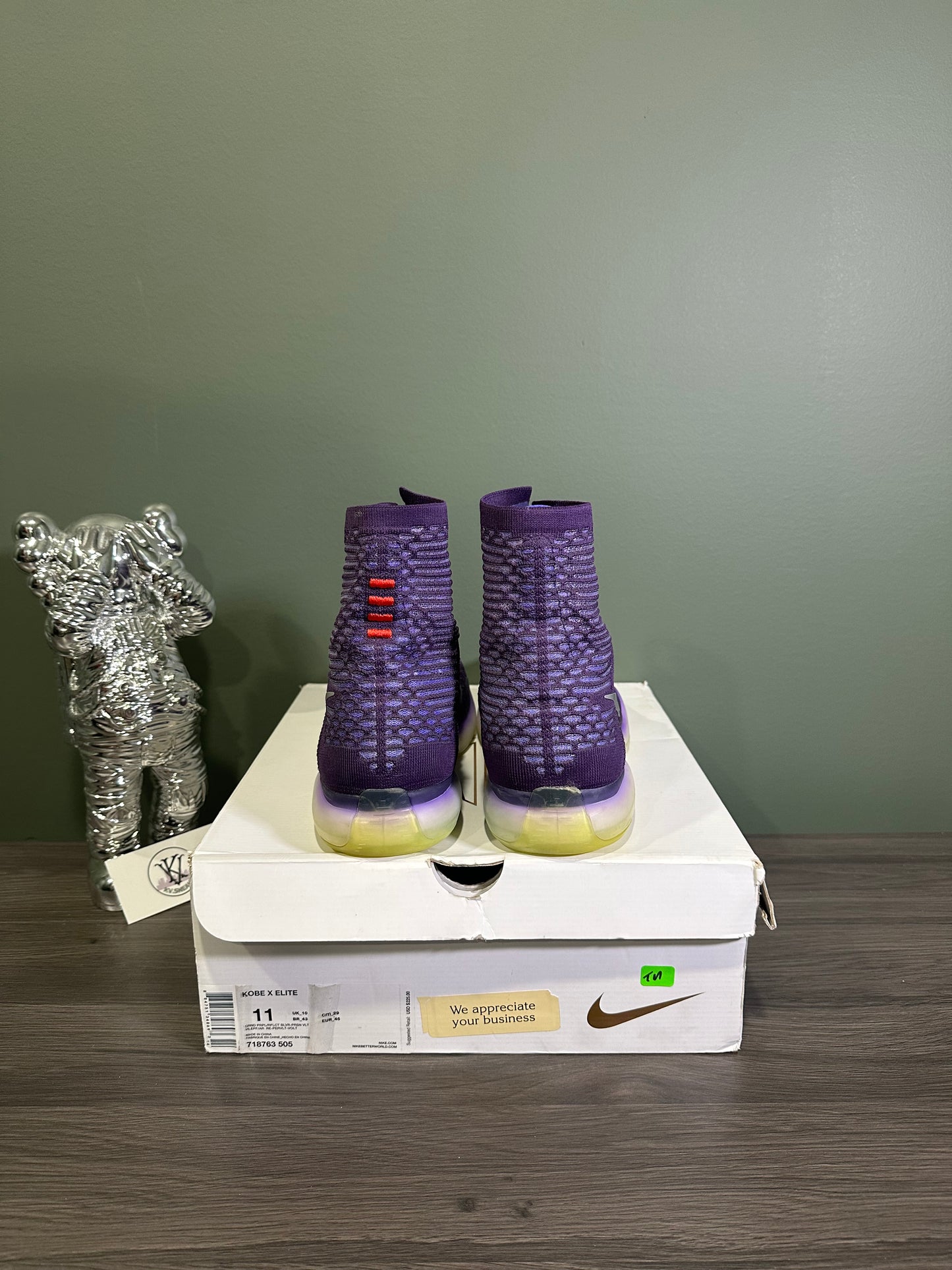 Kobe 10 Elite High Team Pack