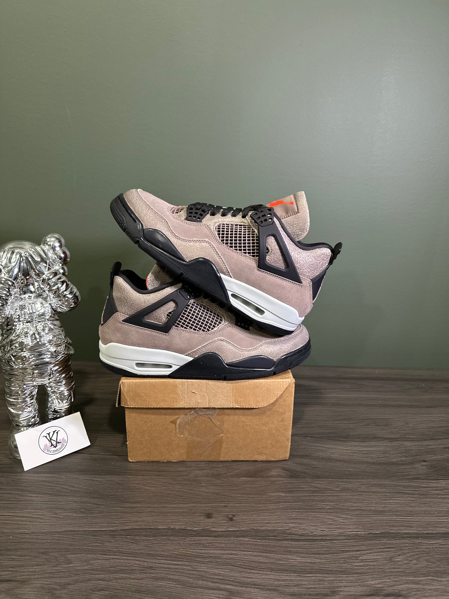 Jordan 4 Taupe Haze