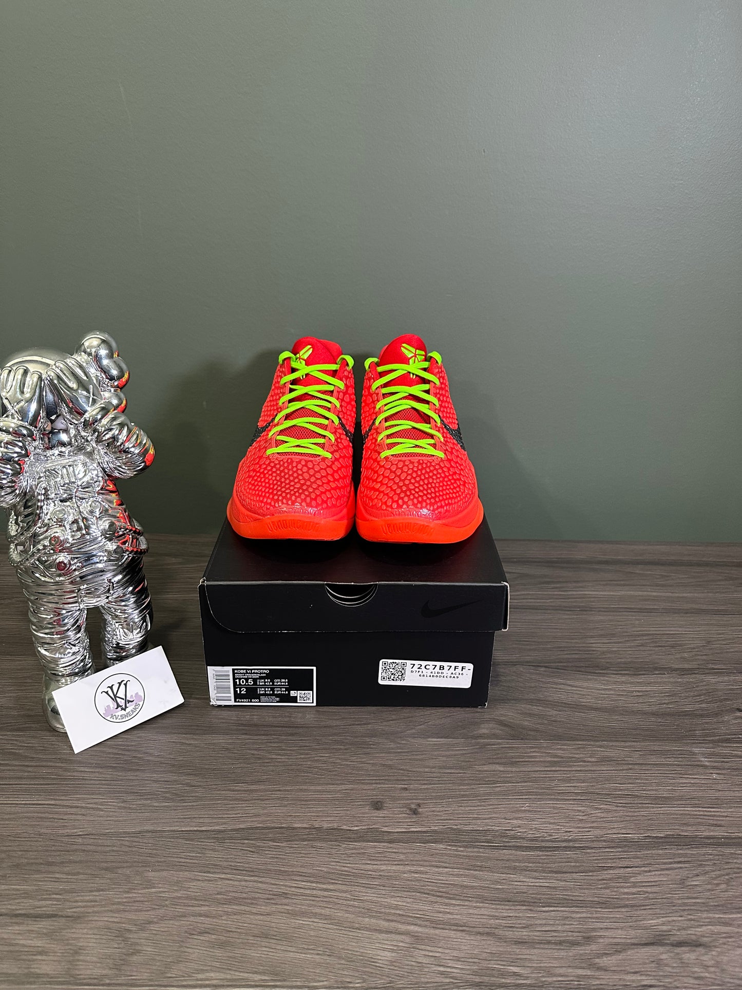 Kobe 6 Protro Reverse Grinch