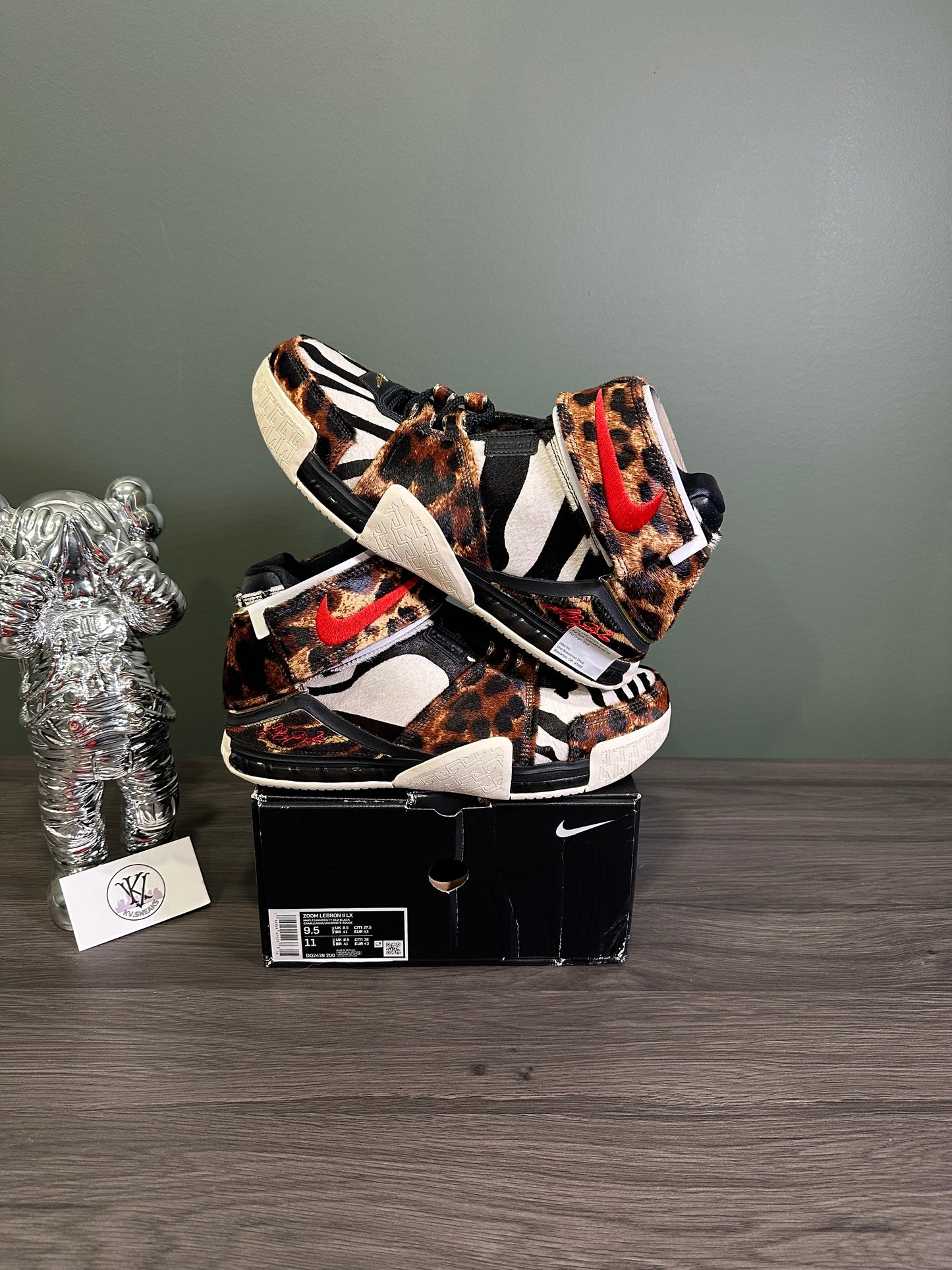LeBron 2 LX Beast