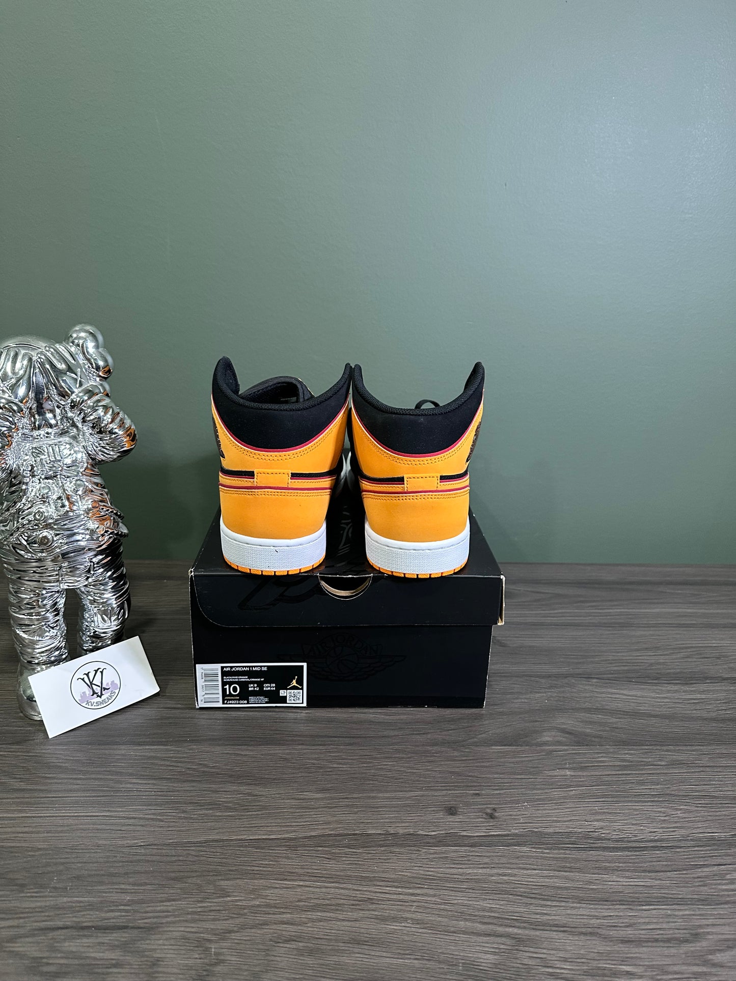 Jordan 1 Mid Fat Tongue Black Orange