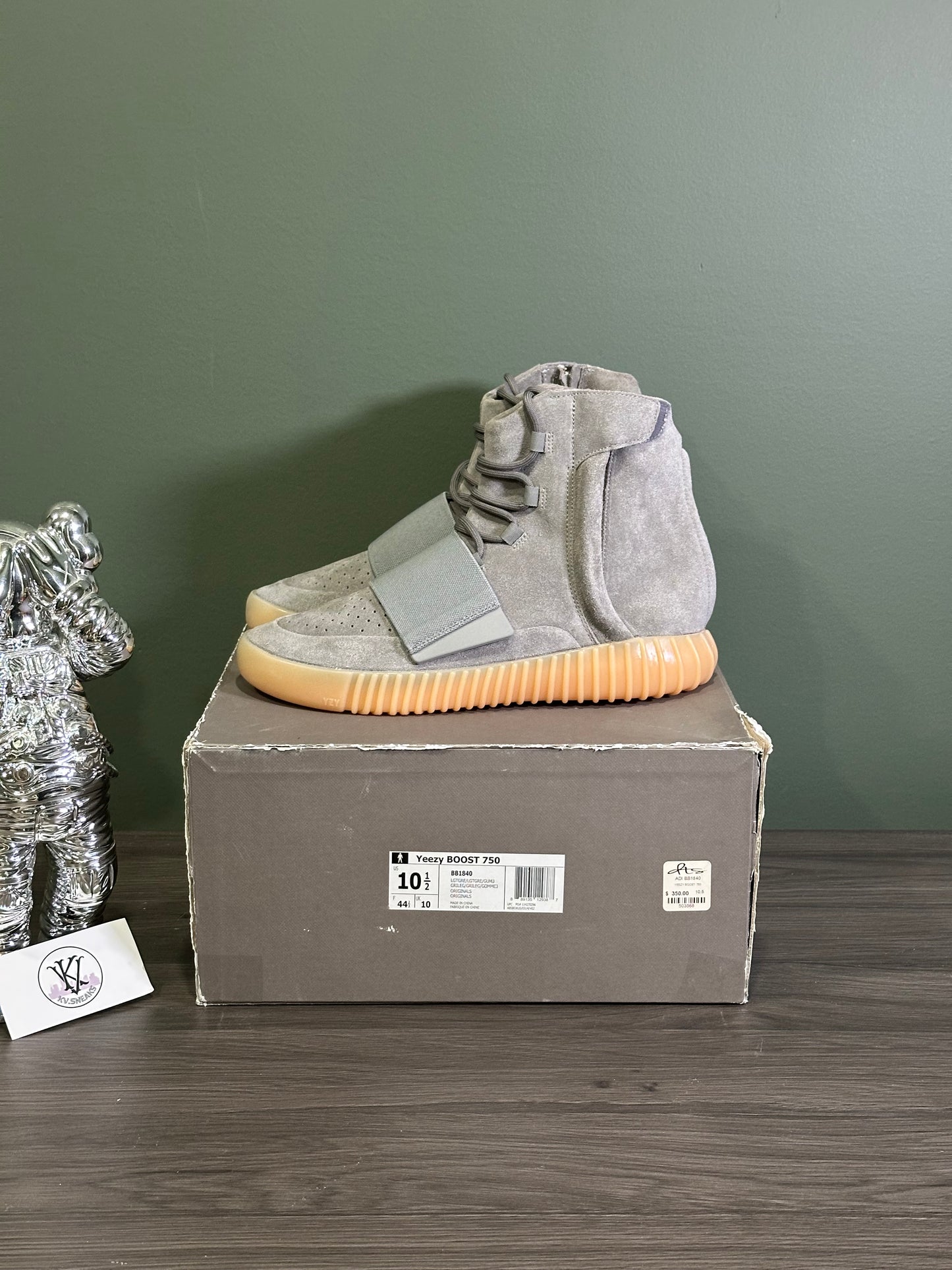Yeezy 750 Light Grey Glow In The Dark