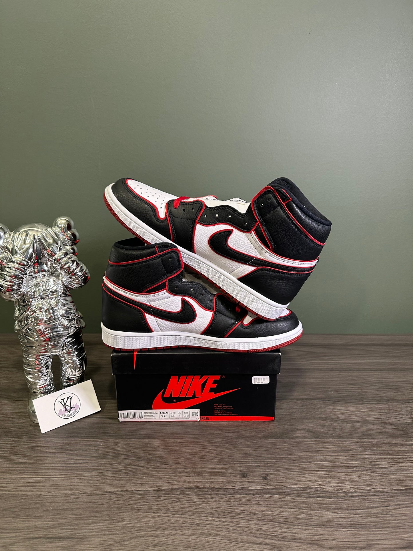 Jordan 1 High Bloodline
