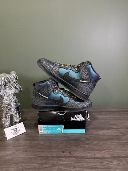 Dunk High SB Black Sheep Hornet
