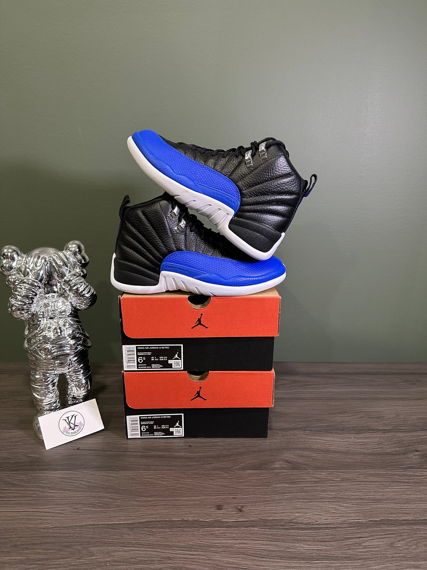 Jordan 12 Hyper Royal (W)