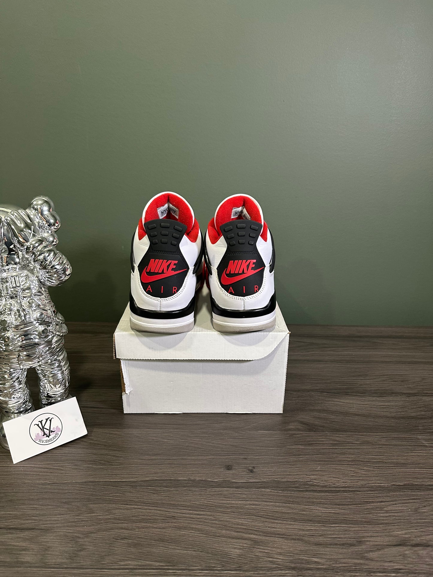 Jordan 4 Fire Red