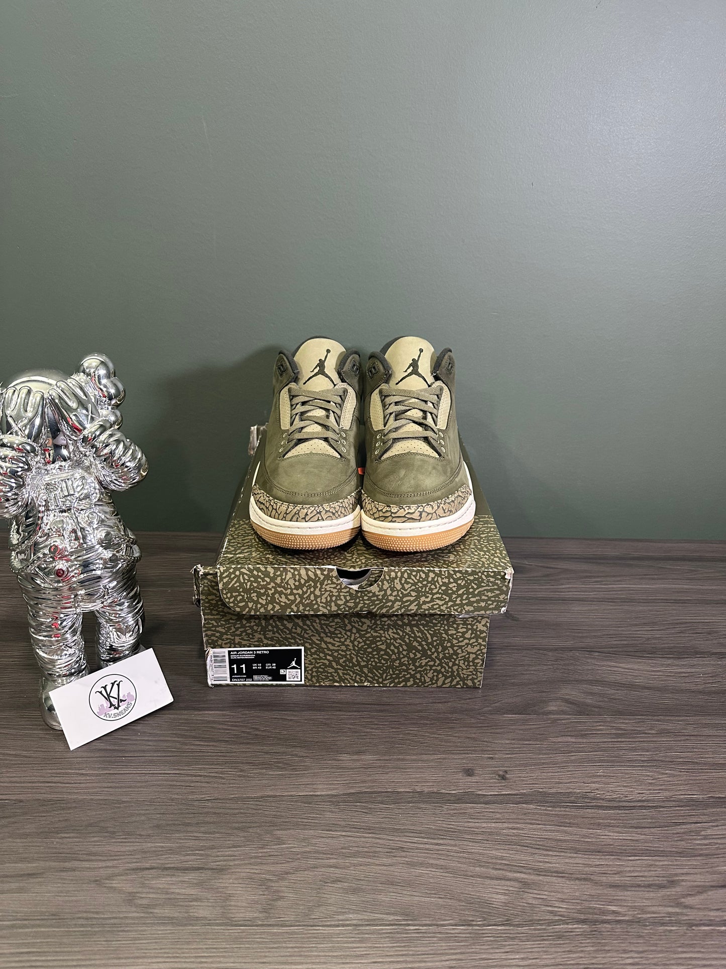 Jordan 3 Family Affair