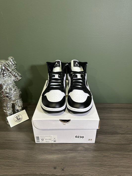 Jordan 1 Mid Panda