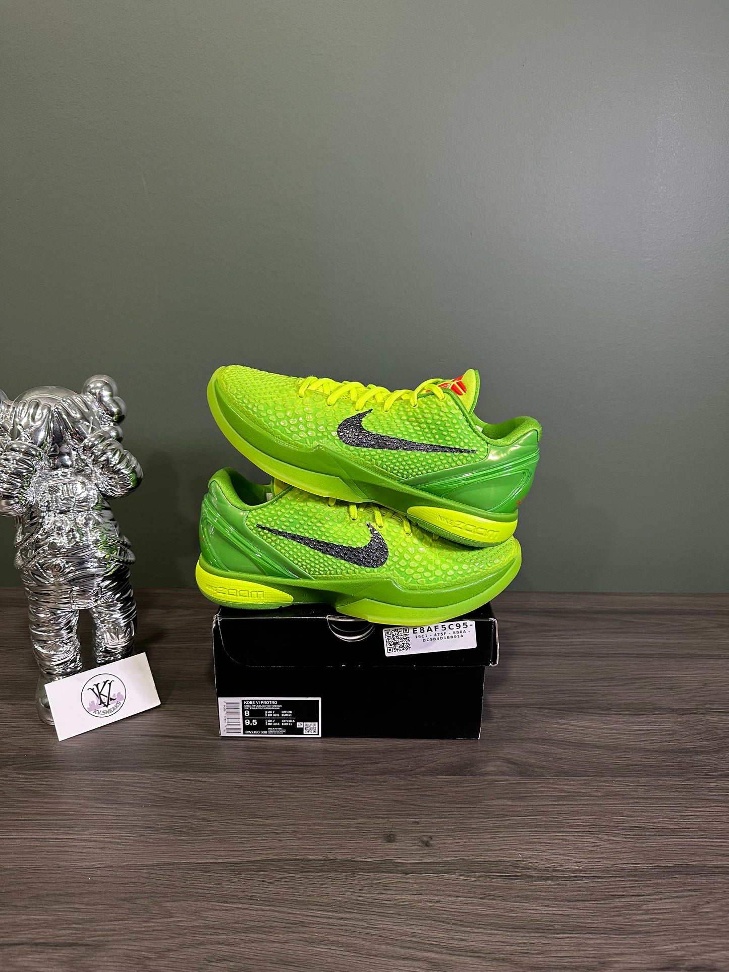 Kobe 6 Grinch 2020