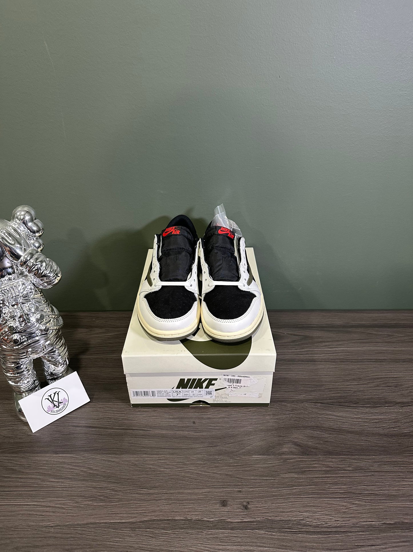 Jordan 1 Low Travis Scott Olive
